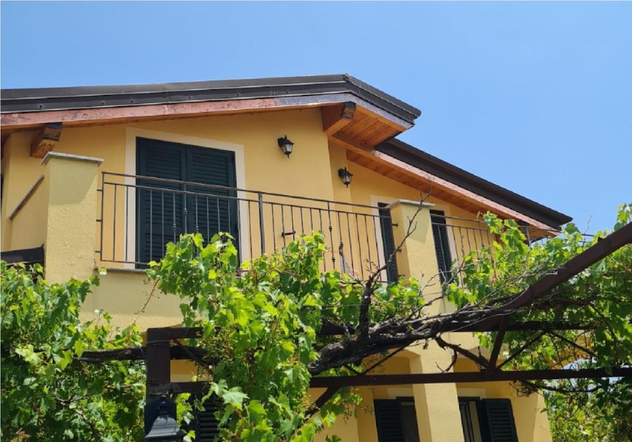 La Terrazza Sui Limoni: Nature Retreat with Beach and Adventure Access Cisano sul Neva Exterior photo
